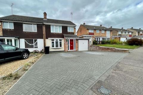 17 Brampton Rise, Dunstable, LU6 3BY