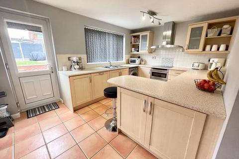 17 Brampton Rise, Dunstable, LU6 3BY