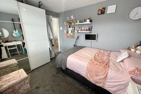 17 Brampton Rise, Dunstable, LU6 3BY
