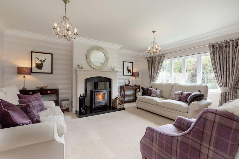 51 Jubilee Park, Peebles, EH45 9BF 5 bed detached house for sale £660,000