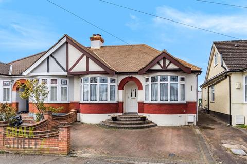 26 Recreation Avenue, Harold Wood, Romford, RM3 0TJ