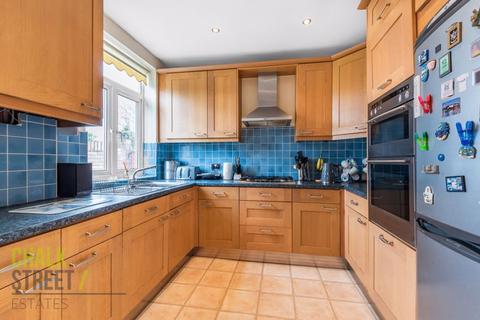 26 Recreation Avenue, Harold Wood, Romford, RM3 0TJ