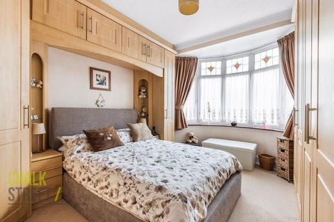 26 Recreation Avenue, Harold Wood, Romford, RM3 0TJ