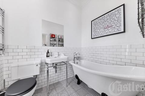 16a Ridge Road, London, N8 9LG