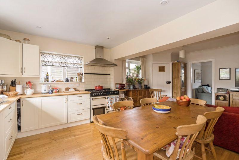 Freelands Road, Donnington, Oxford 3 bed end of terrace house £460,000