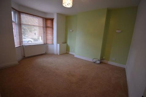 3 bedroom terraced house to rent, Old Wargrave Road, Newton-Le-Willows
