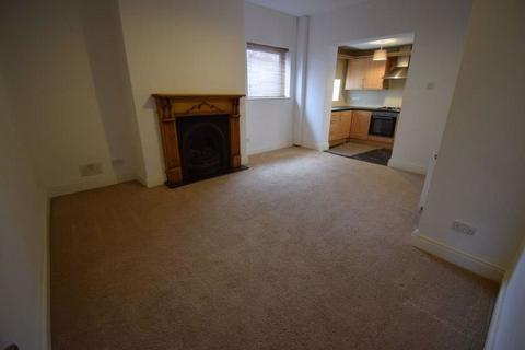 3 bedroom terraced house to rent, Old Wargrave Road, Newton-Le-Willows
