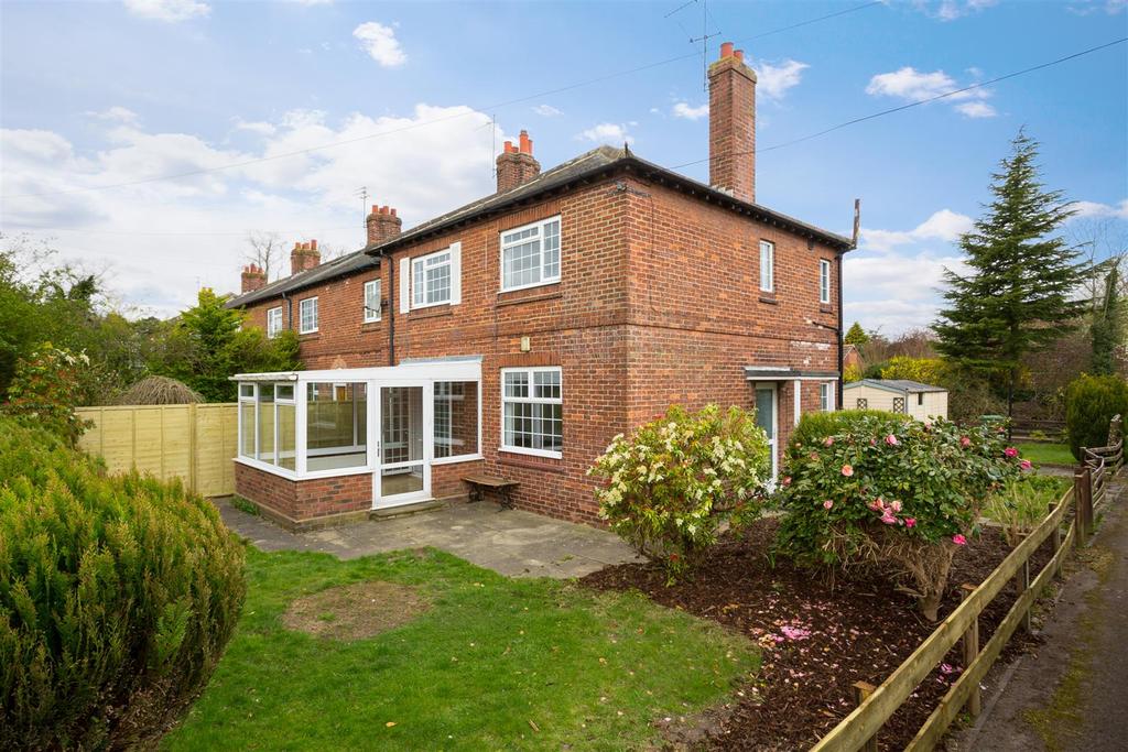 Shipton Road, York 3 bed terraced house £320,000
