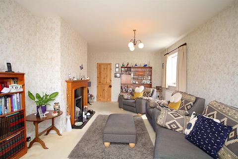 12 Avenue Road, Queniborough, Leicester, LE7 3FA
