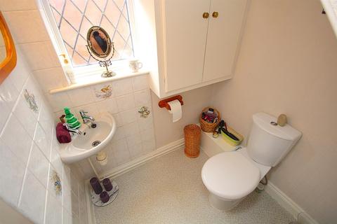 12 Avenue Road, Queniborough, Leicester, LE7 3FA