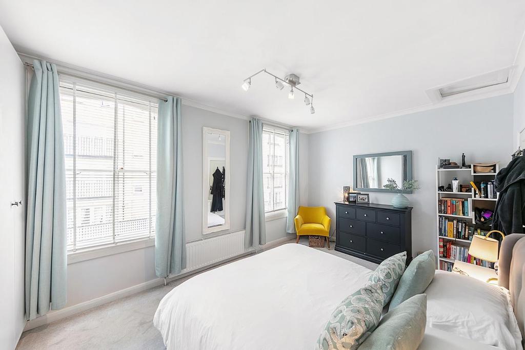 Master Bedroom (2).jpg