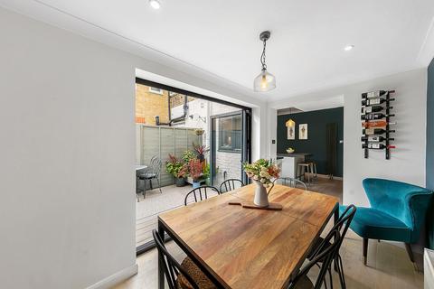 5 Combermere Road, London, SW9 9QG