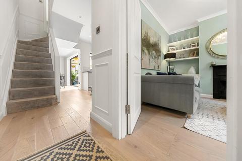 5 Combermere Road, London, SW9 9QG