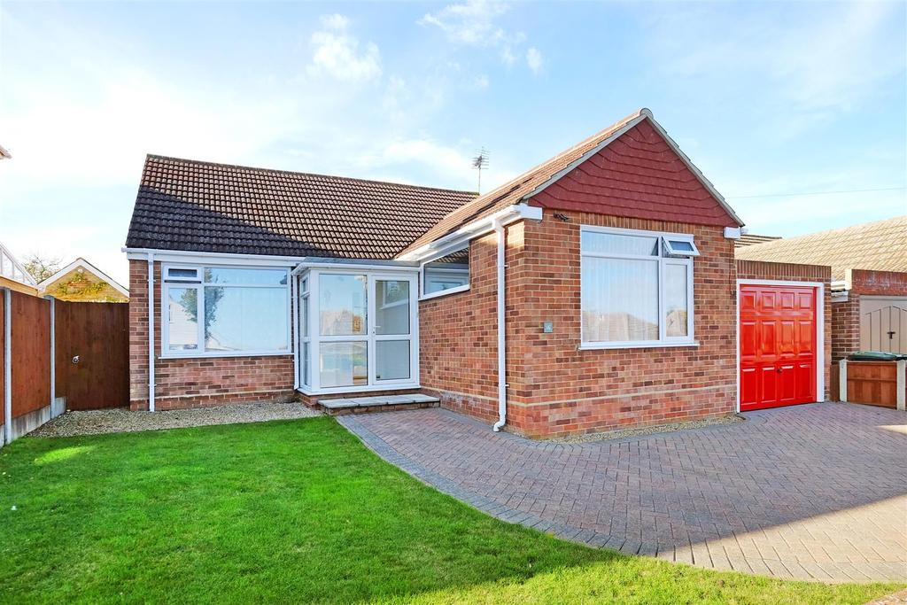 Valkyrie Avenue, Whitstable 2 bed detached bungalow £410,000