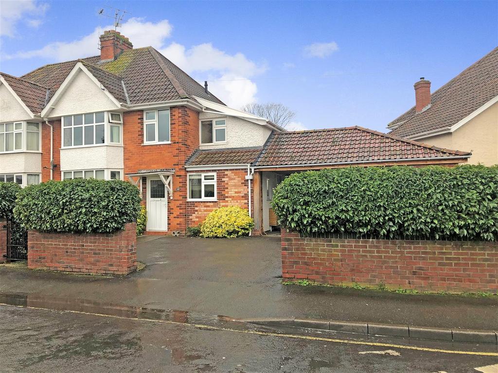 Ashley Road, Taunton 4 bed semidetached house £395,000