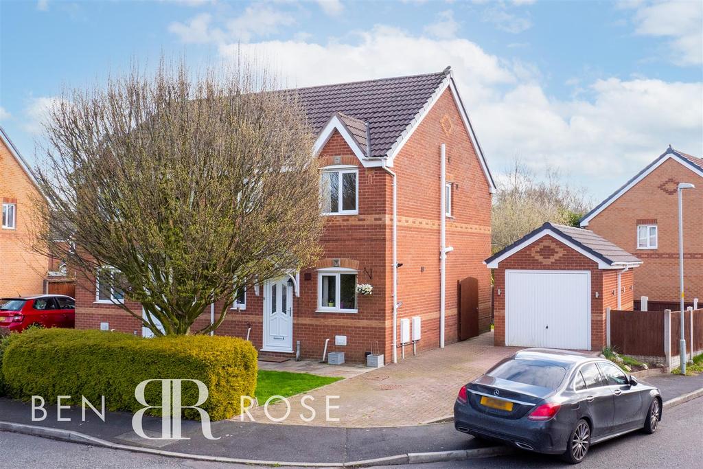 Broughton Tower Way, Fulwood, Preston 3 bed semidetached house £180,000