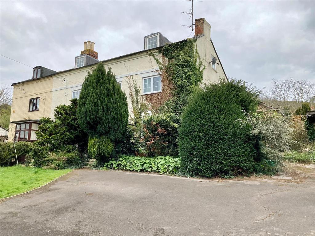 Stroud Road, Gloucester 5 bed house for sale £420,000