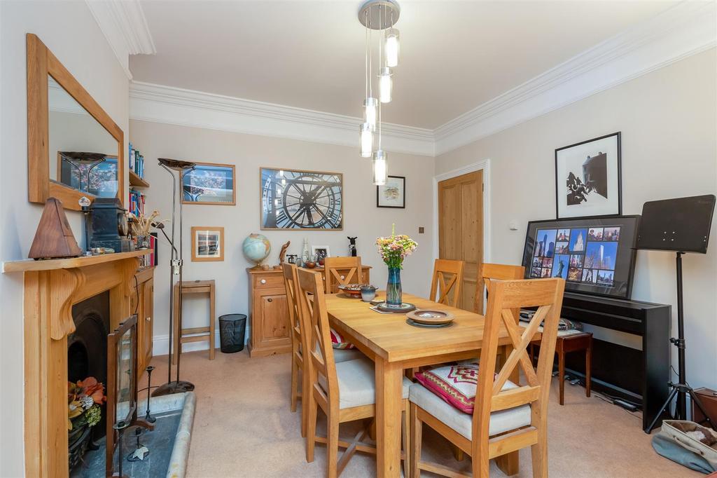 4. Dining Room.jpg
