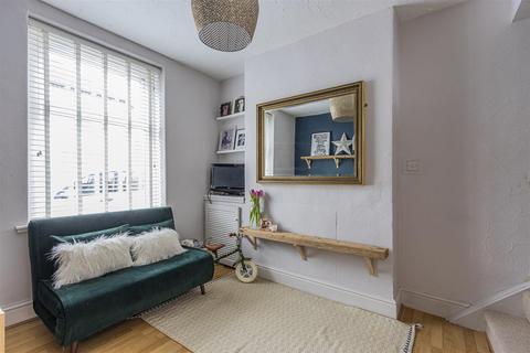 26 Aberystwyth Street, Cardiff, CF24 2EW