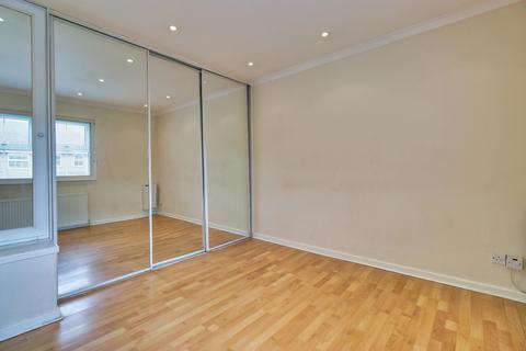 1 Bridge Wood Close, Horsforth, Leeds, LS18 5TR