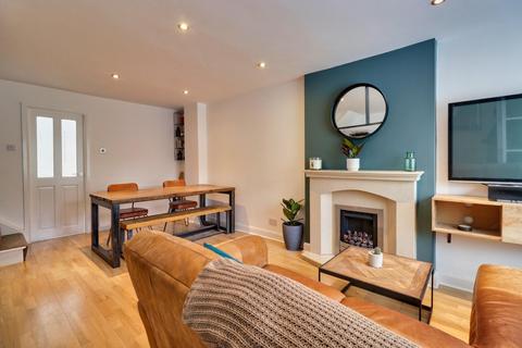 16 Bridge Wood Close, Horsforth, Leeds, LS18 5TR
