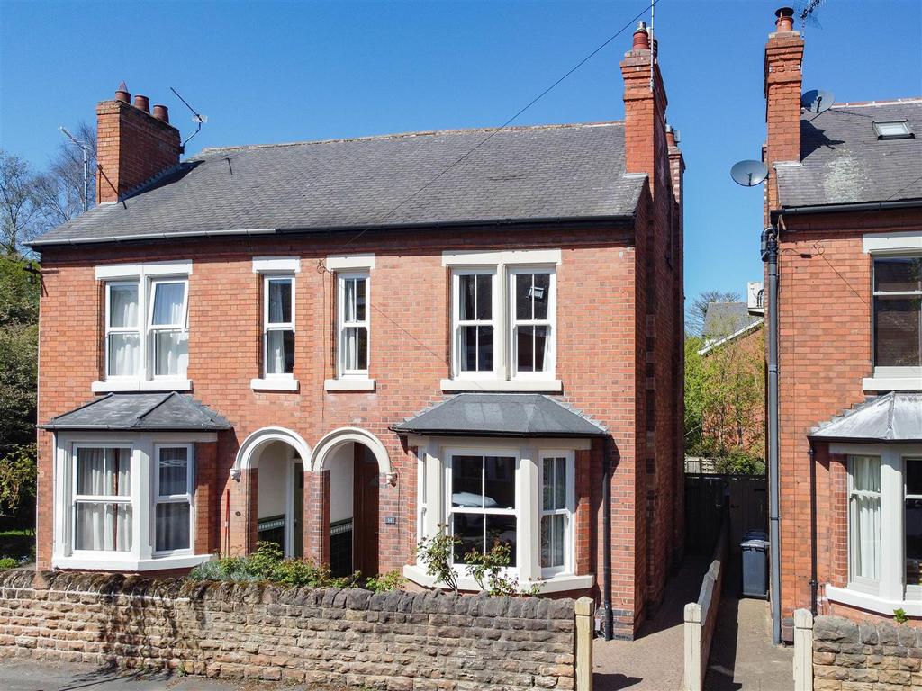 Haddon Road, West Bridgford, Nottingham 4 bed semidetached house £