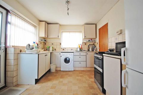 1 Maylands Drive, Braintree, CM77 7PY