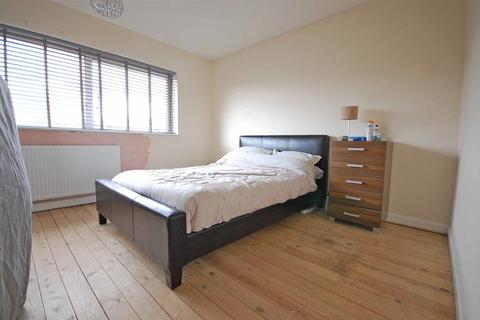 1 Maylands Drive, Braintree, CM77 7PY