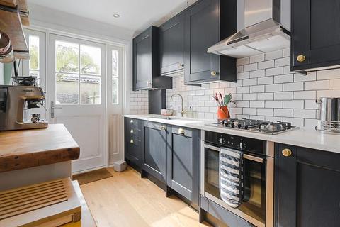 13 Steerforth Street, London, SW18 4HH
