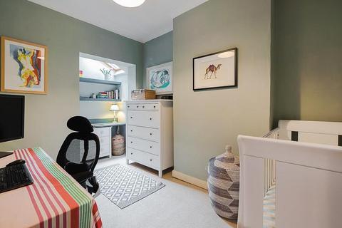 13 Steerforth Street, London, SW18 4HH