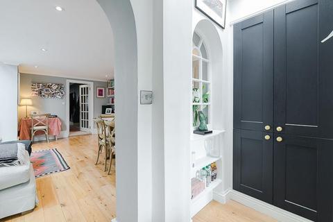 13 Steerforth Street, London, SW18 4HH
