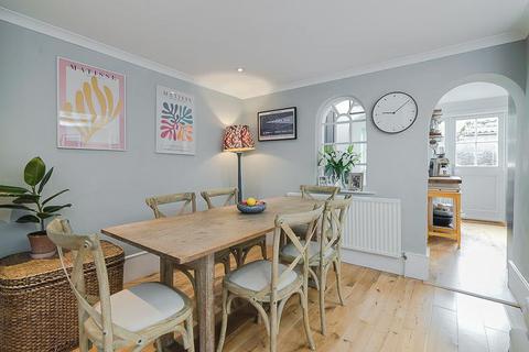 13 Steerforth Street, London, SW18 4HH