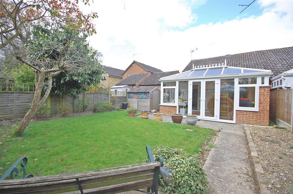 Derwent Way, White Court, Braintree 2 bed bungalow £290,000
