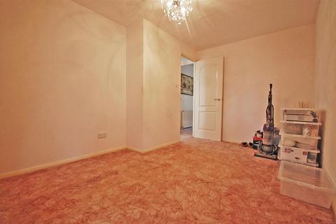 83 Derwent Way, Great Notley, Braintree, CM77 7UX