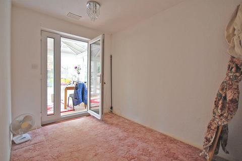 83 Derwent Way, Great Notley, Braintree, CM77 7UX