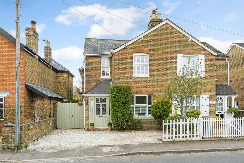 Belmont Crescent, Maidenhead 3 bed semidetached house £750,000
