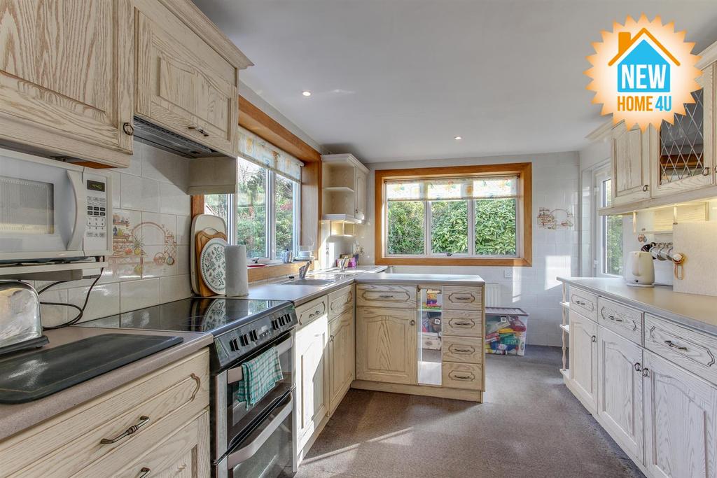 Kitchen: