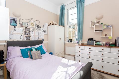 25 Brigade Place, Caterham, CR3 5ZU