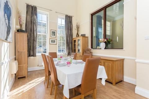 25 Brigade Place, Caterham, CR3 5ZU