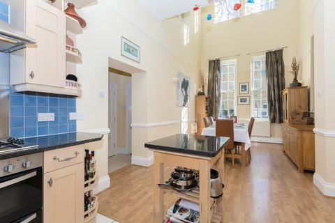25 Brigade Place, Caterham, CR3 5ZU