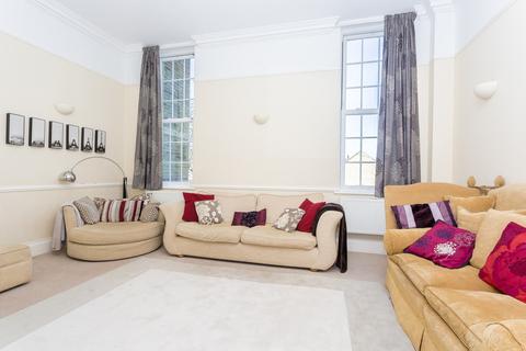 25 Brigade Place, Caterham, CR3 5ZU