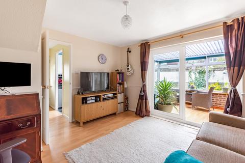 46 Bracken Close, Carterton, OX18 1UB