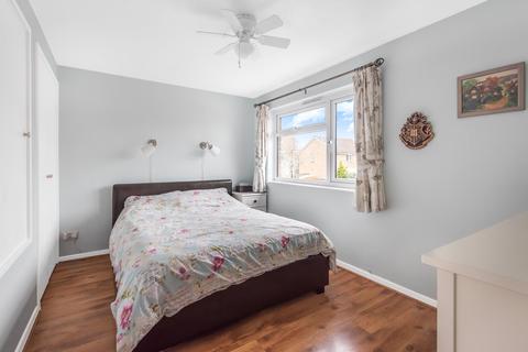 46 Bracken Close, Carterton, OX18 1UB