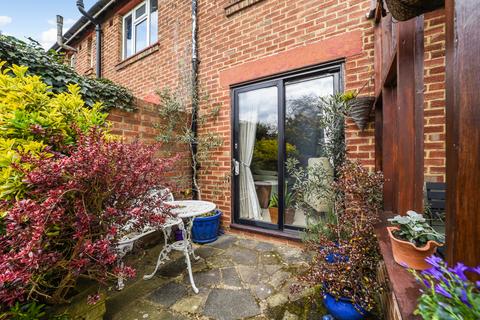 43 Craig Road, Richmond, TW10 7LS
