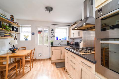 43 Craig Road, Richmond, TW10 7LS
