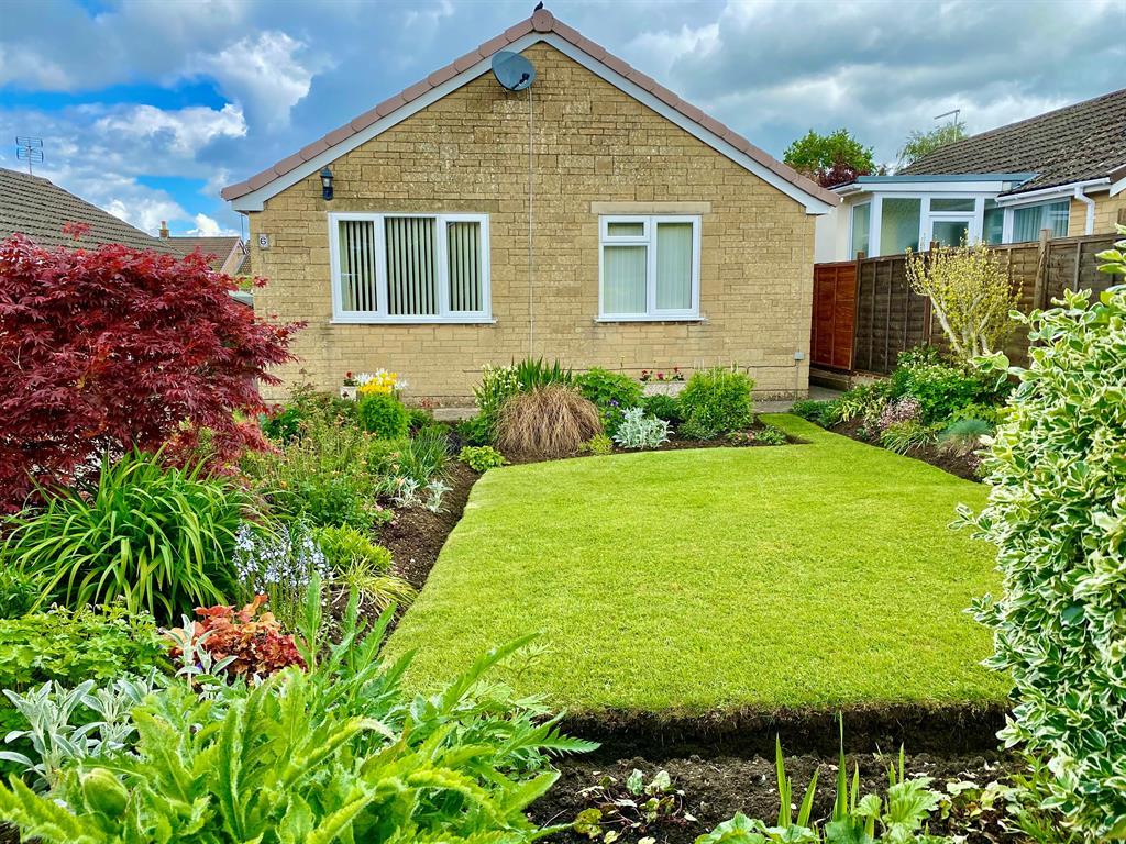 St. Close, Upper Cam... 2 bed detached bungalow £300,000