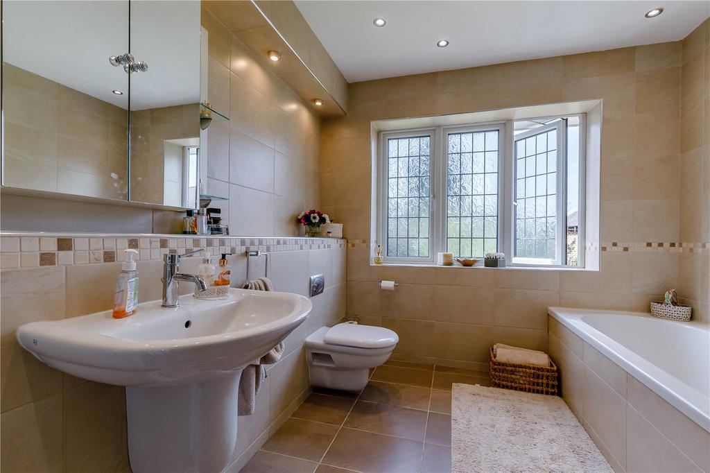 Main Bathroom
