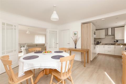 Flat 2, 2 Barnton Grove, Edinburgh, EH4 6EJ
