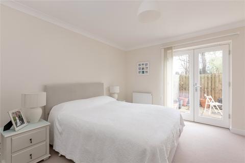 Flat 2, 2 Barnton Grove, Edinburgh, EH4 6EJ