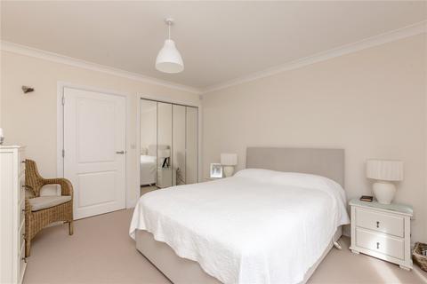 Flat 2, 2 Barnton Grove, Edinburgh, EH4 6EJ